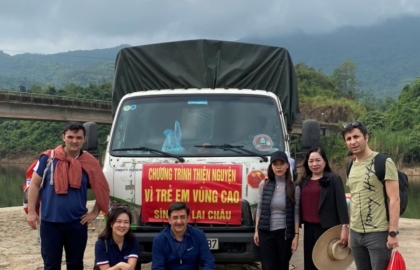 Tổ chức quyên góp cho Lai Châu.